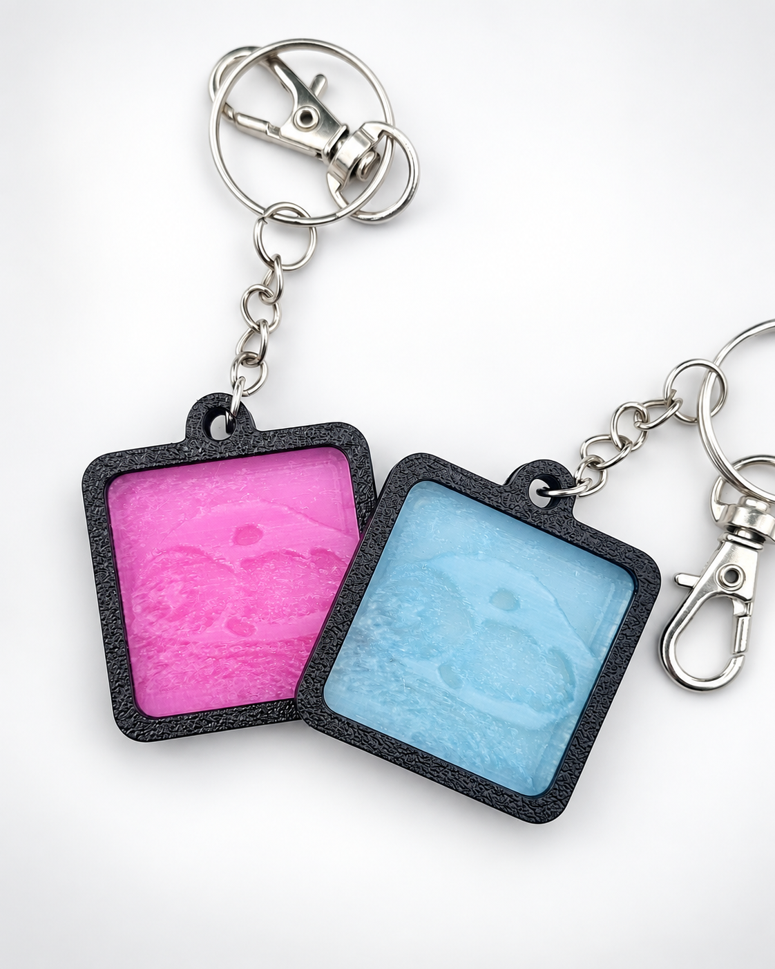 Gender-Reveal-Anhänger in Rosa und Blau